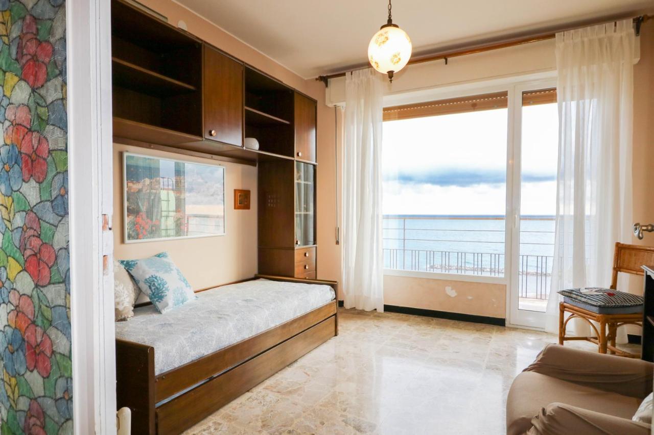 H11 Arma Vista Mare Panoramica Appartement Arma di Taggia Buitenkant foto